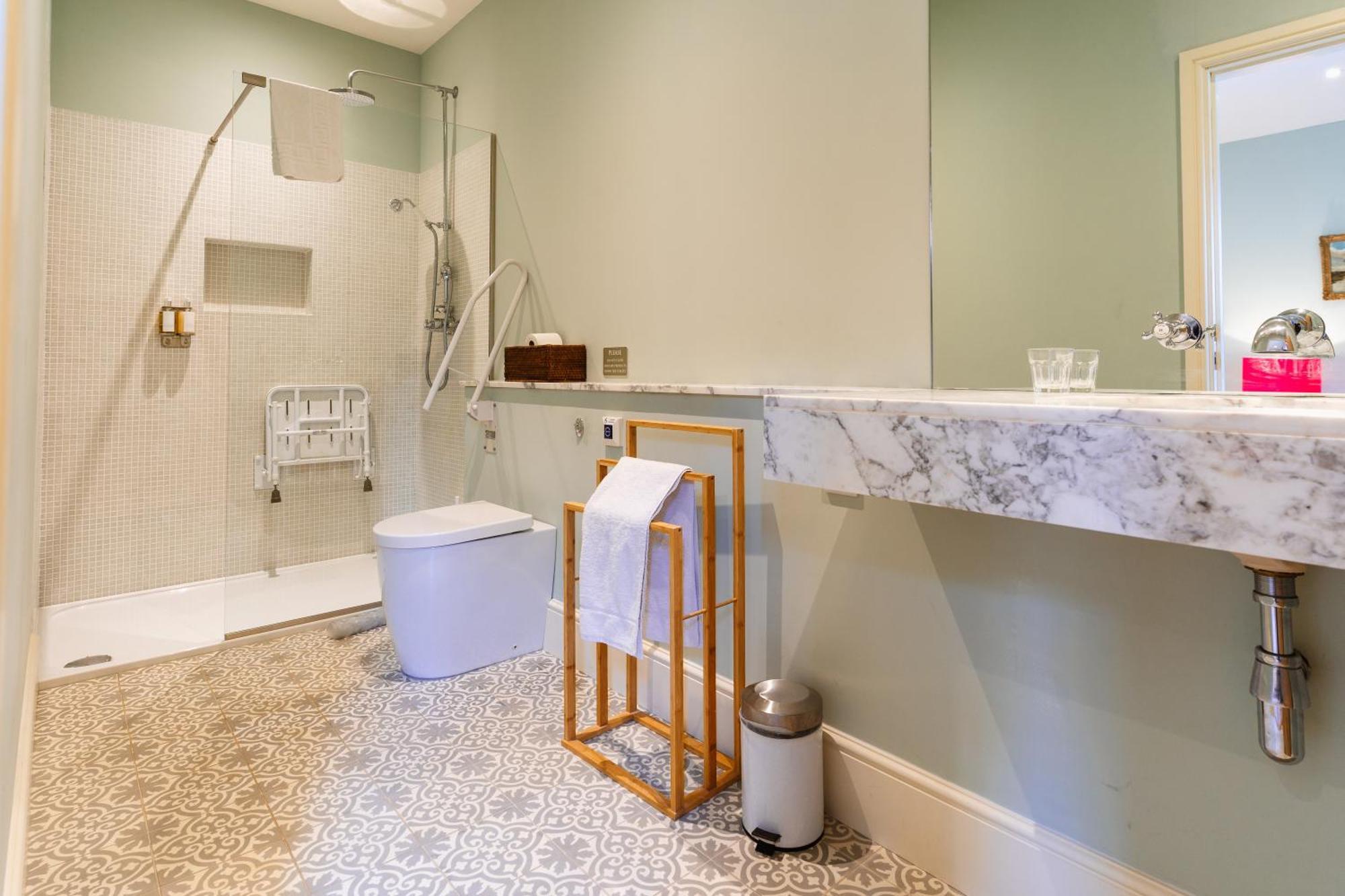 Chippenham Park Garden Rooms Екстериор снимка