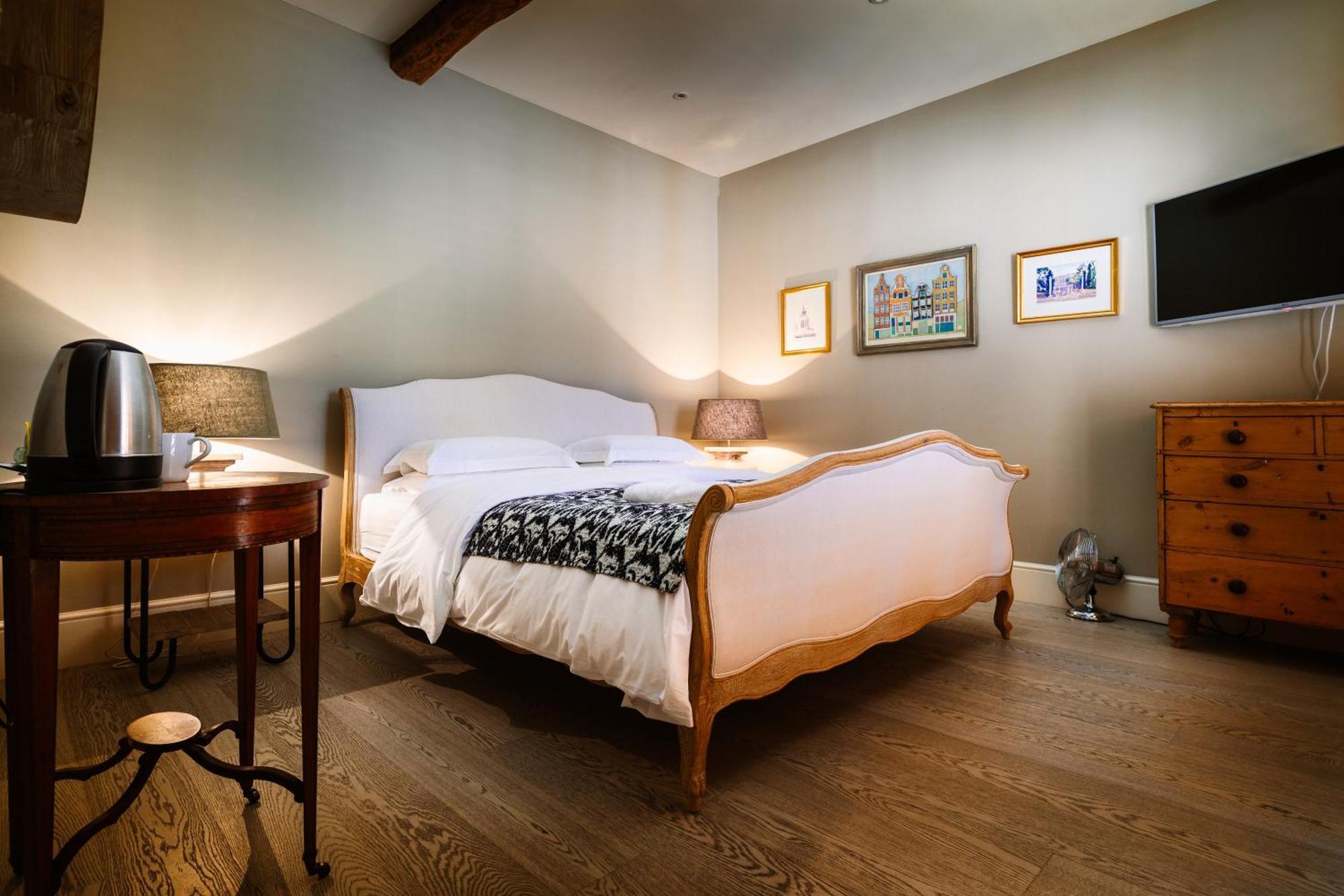 Chippenham Park Garden Rooms Екстериор снимка